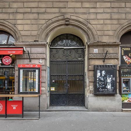 Central New Cozy Budapeste Exterior foto