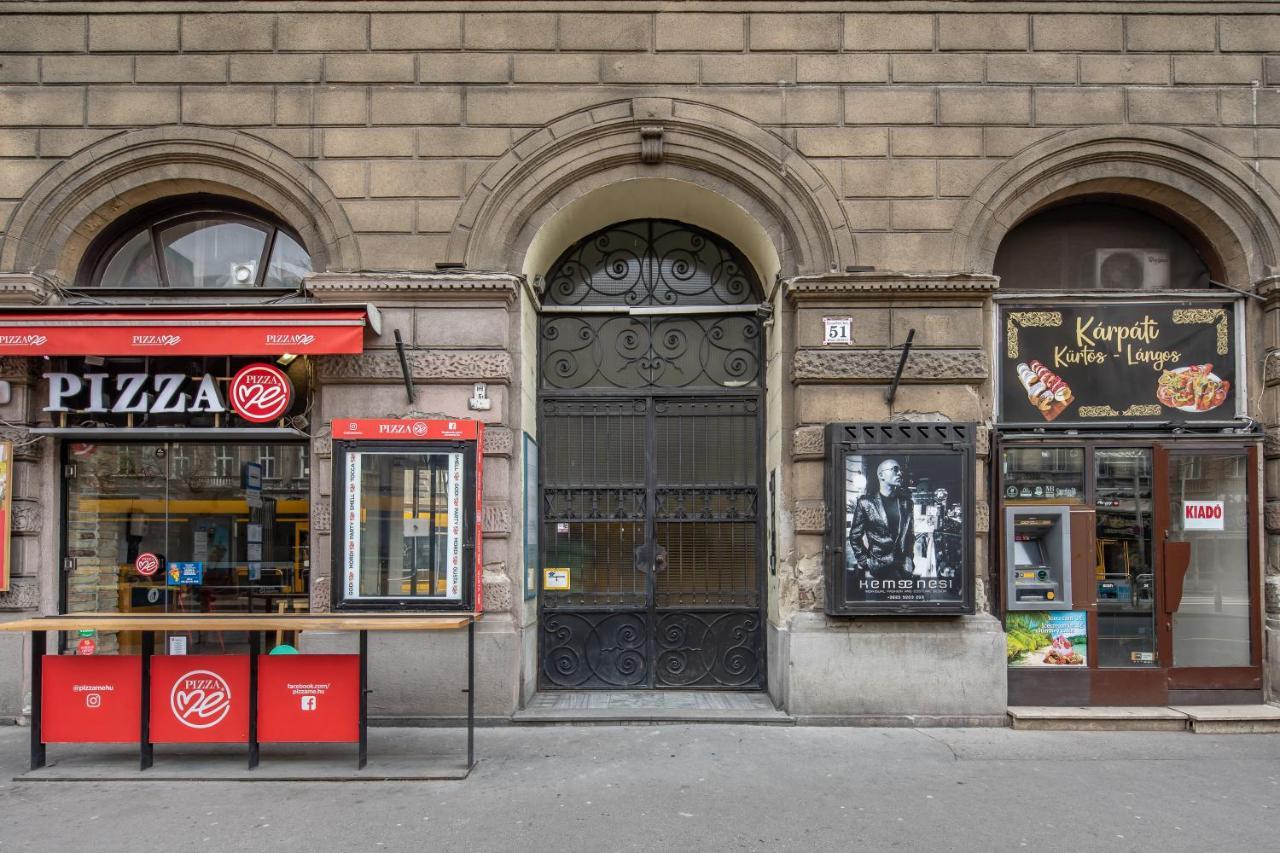 Central New Cozy Budapeste Exterior foto