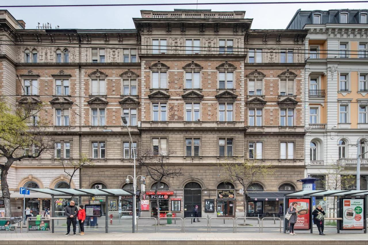 Central New Cozy Budapeste Exterior foto
